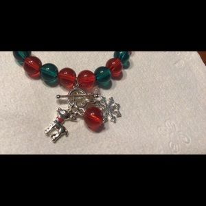 2013 Avon festive charms bracelet reindeer
